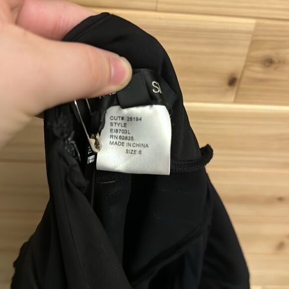 Tadashi Shoji Size 6 100% Silk Floor Length Ruffle Halter Neck Gown Maxi Dress - Picture 13 of 14